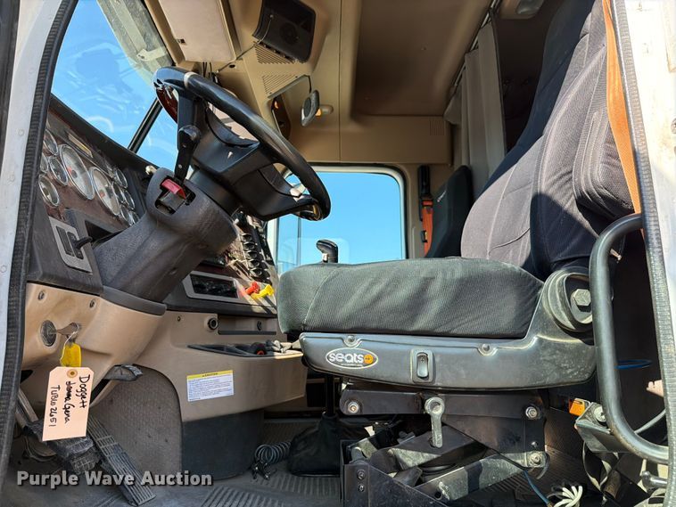 image for item ED4994 2013 Freightliner Coronado semi truck