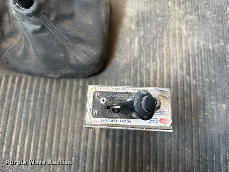 image for item ED4994 2013 Freightliner Coronado semi truck