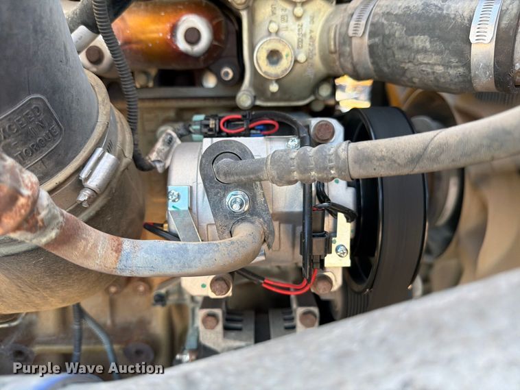 image for item ED4994 2013 Freightliner Coronado semi truck