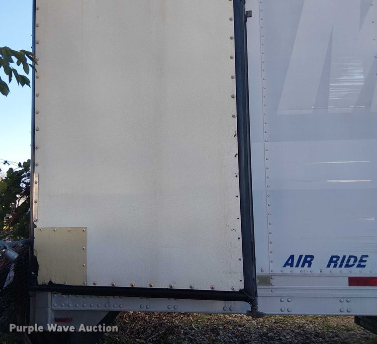 image for item EE1379 2009 Utility Trailer Manufacturer refrigerated van trailer