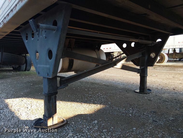 image for item EE1379 2009 Utility Trailer Manufacturer refrigerated van trailer