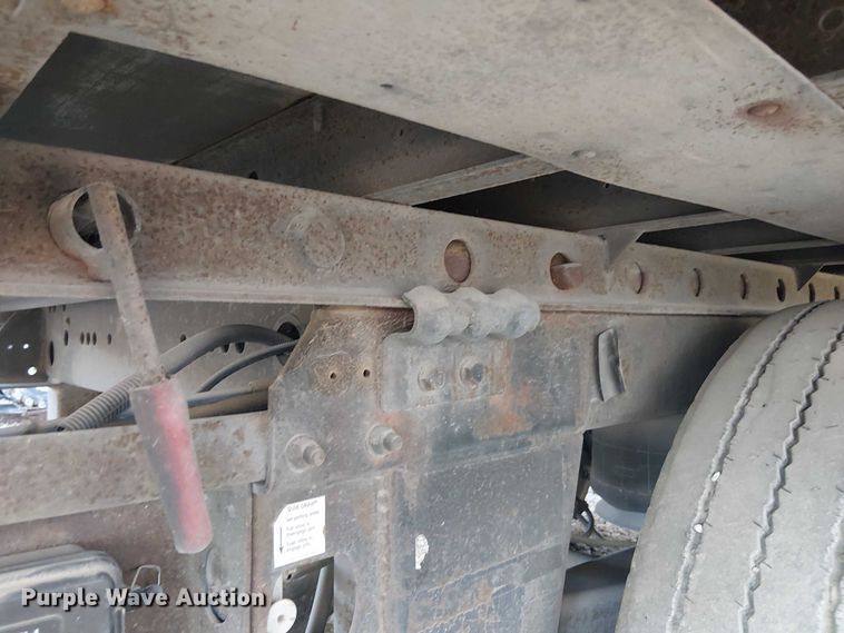 image for item EE1379 2009 Utility Trailer Manufacturer refrigerated van trailer