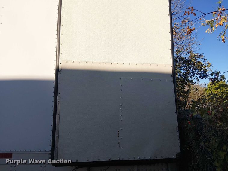 image for item EE1379 2009 Utility Trailer Manufacturer refrigerated van trailer