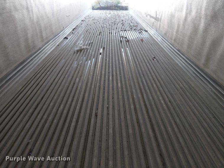 image for item EE1379 2009 Utility Trailer Manufacturer refrigerated van trailer