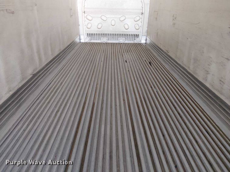 image for item EE1379 2009 Utility Trailer Manufacturer refrigerated van trailer