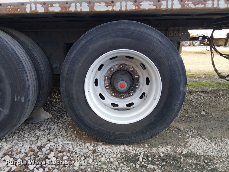 image for item EE1379 2009 Utility Trailer Manufacturer refrigerated van trailer