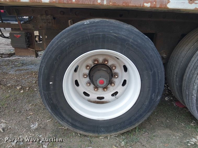 image for item EE1379 2009 Utility Trailer Manufacturer refrigerated van trailer