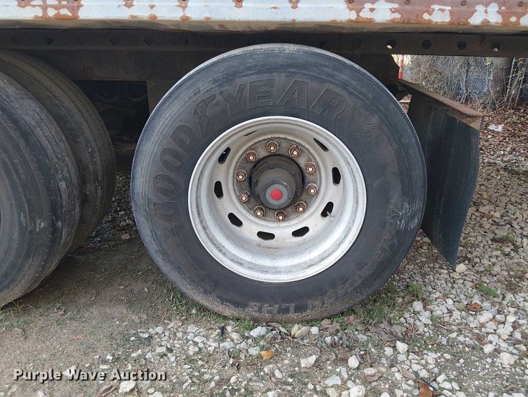 image for item EE1379 2009 Utility Trailer Manufacturer refrigerated van trailer