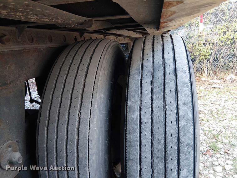 image for item EE1379 2009 Utility Trailer Manufacturer refrigerated van trailer