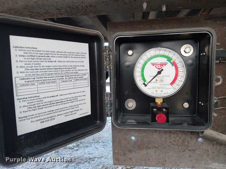 image for item EE1379 2009 Utility Trailer Manufacturer refrigerated van trailer