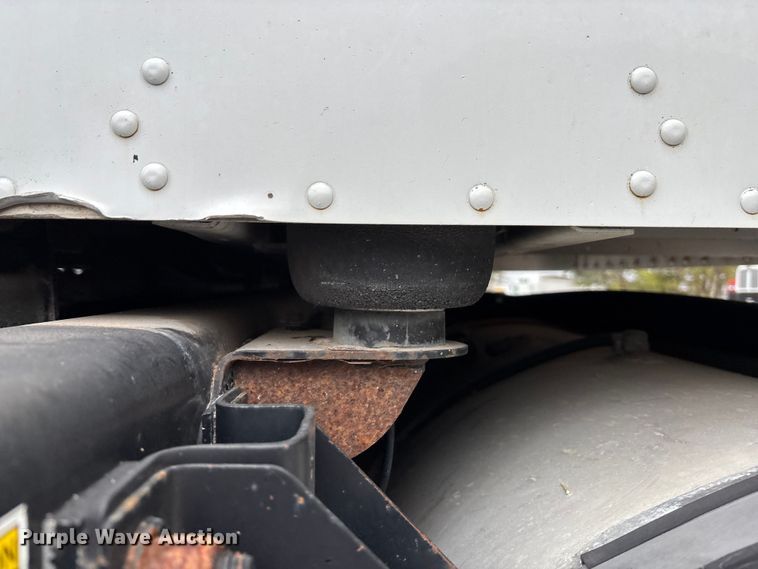 image for item EE4222 2011 Kenworth T660 semi truck