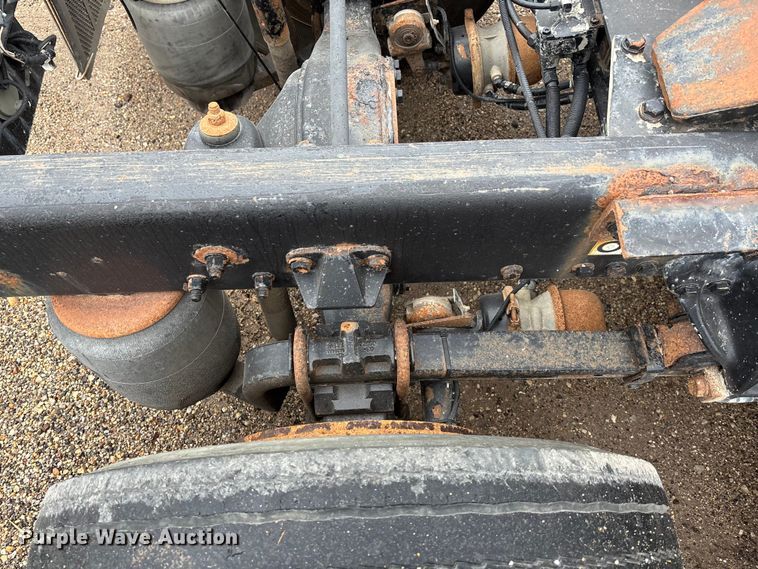 image for item EE4222 2011 Kenworth T660 semi truck