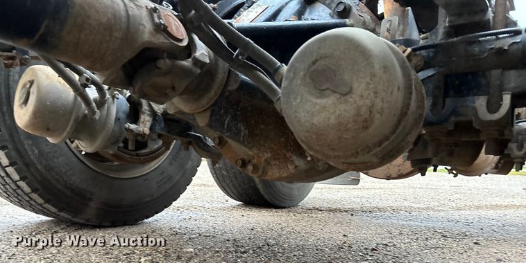 image for item EE4222 2011 Kenworth T660 semi truck