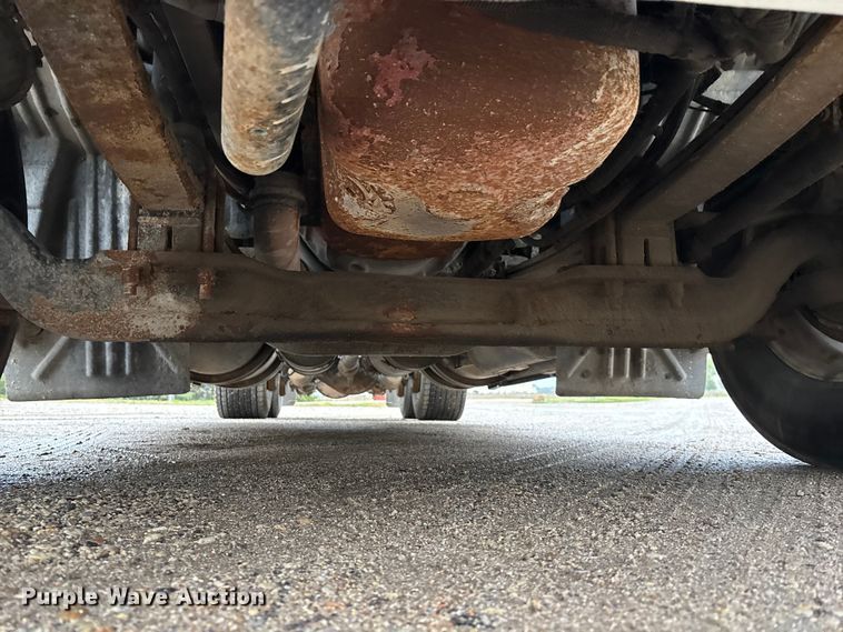 image for item EE4222 2011 Kenworth T660 semi truck