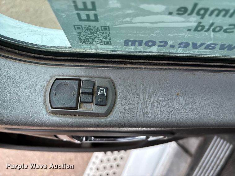 image for item EE4222 2011 Kenworth T660 semi truck