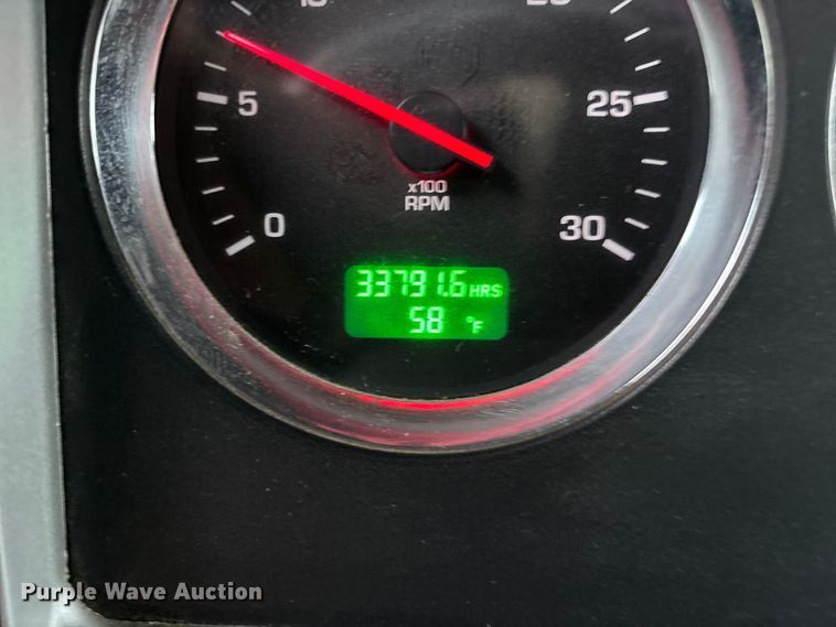 image for item EE4222 2011 Kenworth T660 semi truck