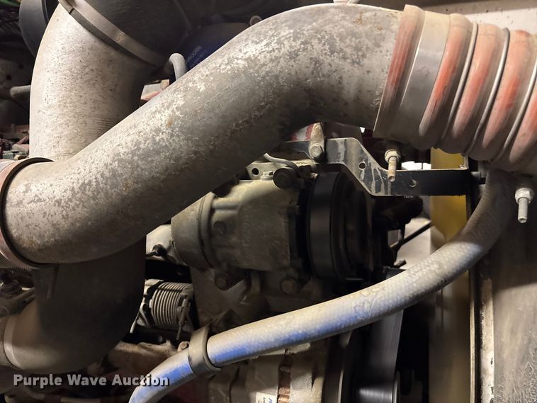 image for item EE4222 2011 Kenworth T660 semi truck