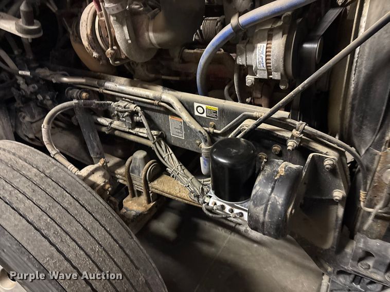 image for item EE4222 2011 Kenworth T660 semi truck