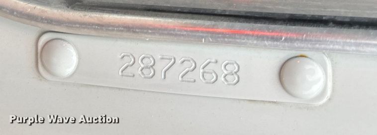 image for item EE4222 2011 Kenworth T660 semi truck