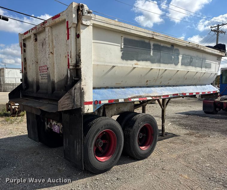image for item EF2232 1999 Hilbilt end dump trailer