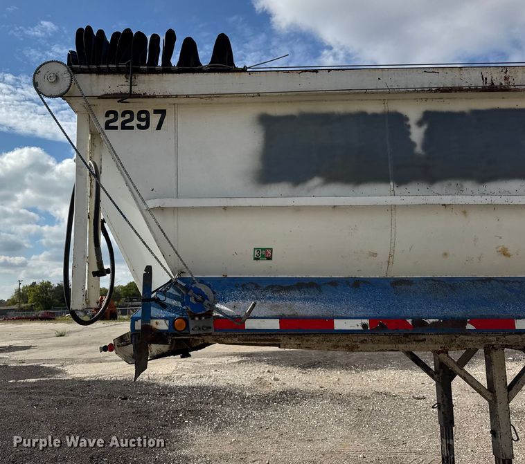 image for item EF2232 1999 Hilbilt end dump trailer