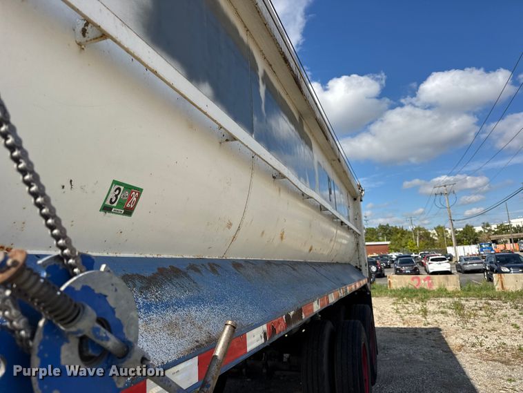 image for item EF2232 1999 Hilbilt end dump trailer