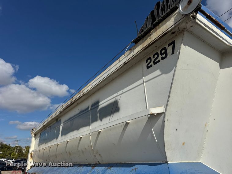 image for item EF2232 1999 Hilbilt end dump trailer