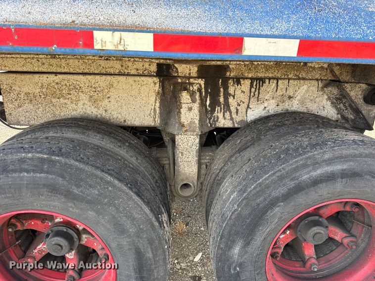 image for item EF2232 1999 Hilbilt end dump trailer