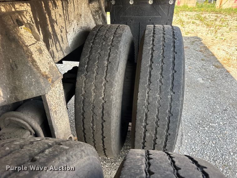 image for item EF2232 1999 Hilbilt end dump trailer