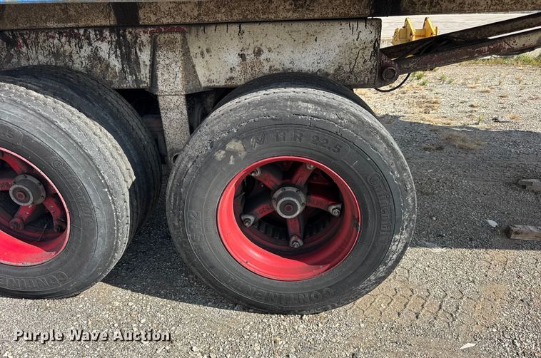 image for item EF2232 1999 Hilbilt end dump trailer