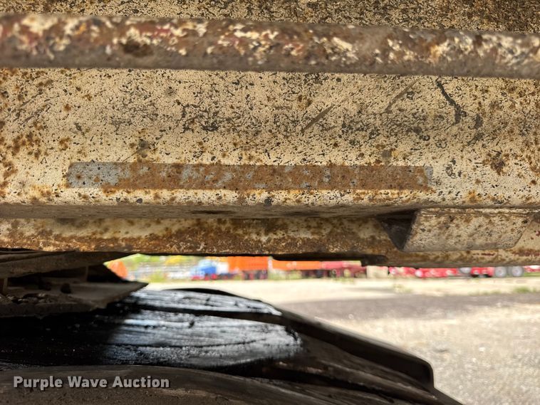 image for item EF2232 1999 Hilbilt end dump trailer