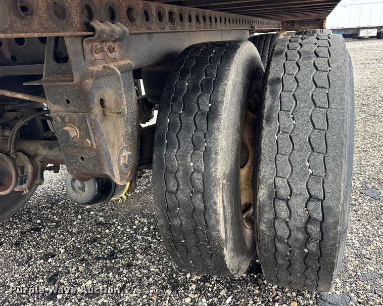 image for item EF2235 2014 Stoughton dry van trailer