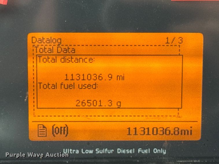 image for item EF2238 2015 Volvo VNL semi truck