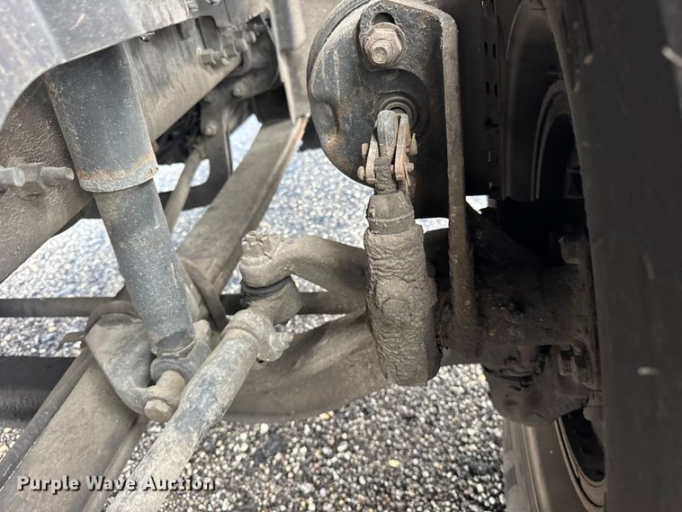 image for item EF2238 2015 Volvo VNL semi truck