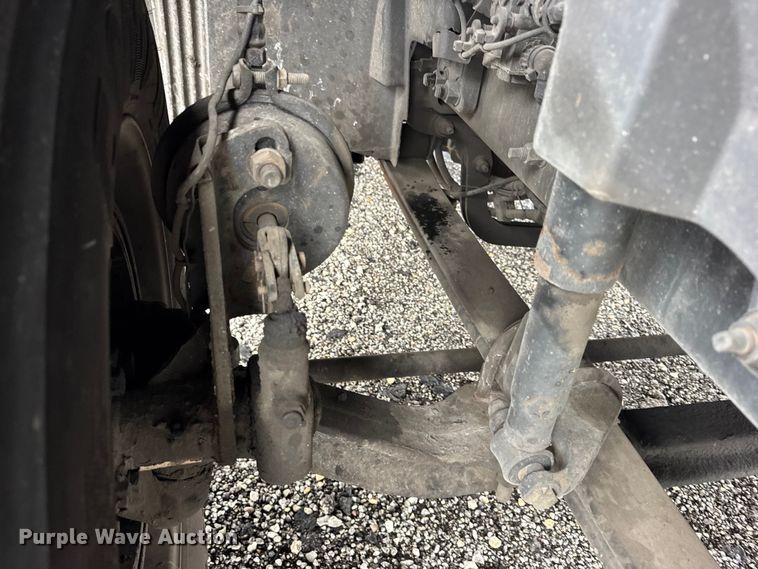 image for item EF2238 2015 Volvo VNL semi truck