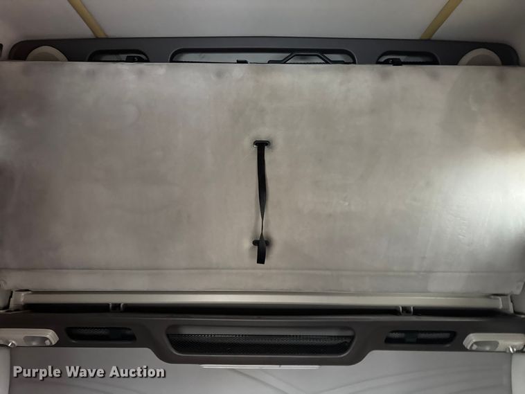 image for item EF2239 2015 Volvo VNL semi truck