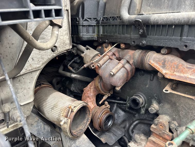 image for item EF2239 2015 Volvo VNL semi truck