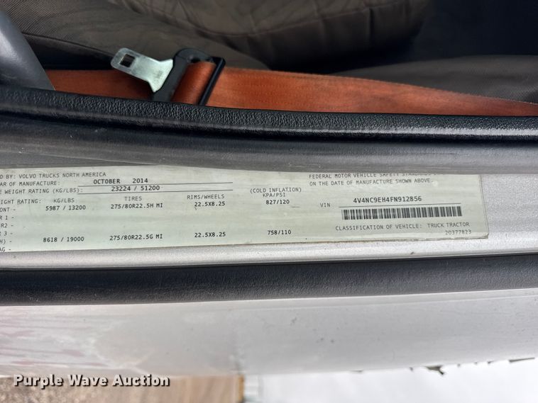 image for item EF2239 2015 Volvo VNL semi truck