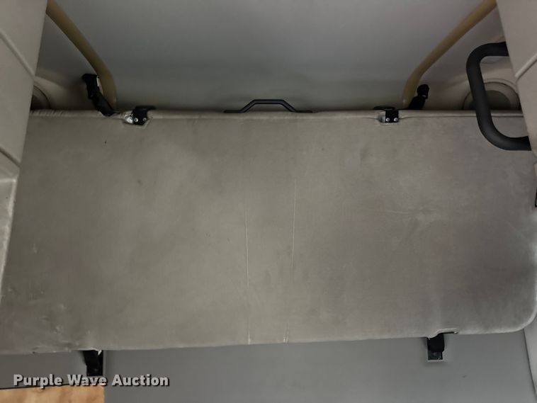 image for item EF2240 2015 Volvo VNL semi truck