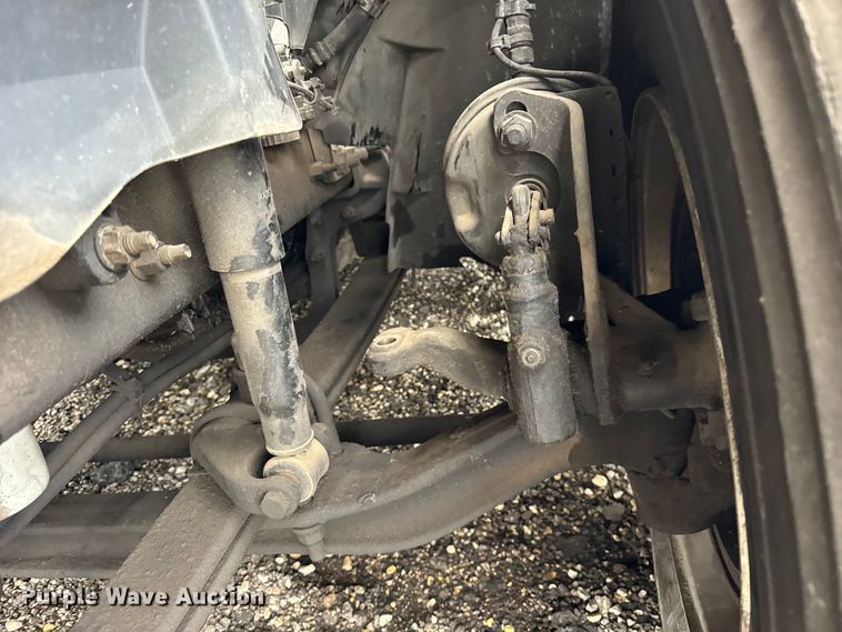 image for item EF2240 2015 Volvo VNL semi truck