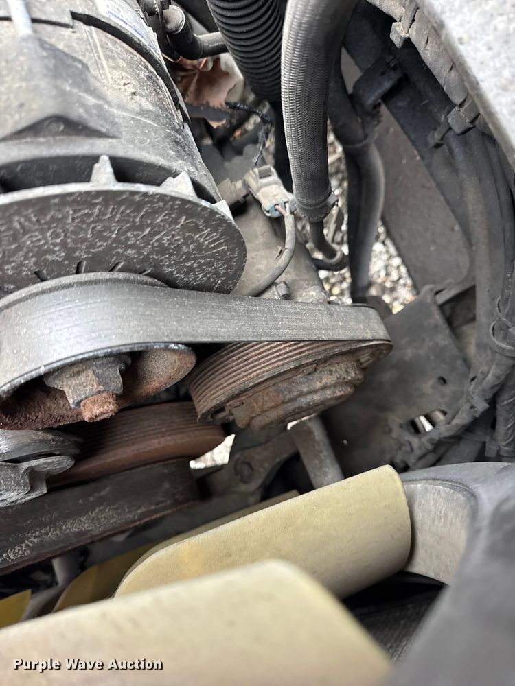 image for item EF2240 2015 Volvo VNL semi truck