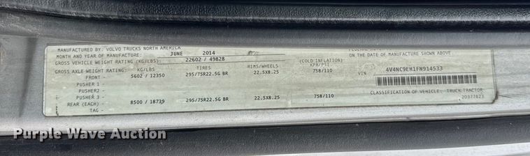 image for item EF2240 2015 Volvo VNL semi truck