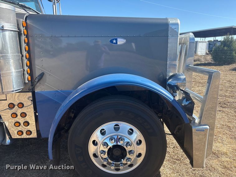 image for item EF6162 2007 Peterbilt 379 semi truck