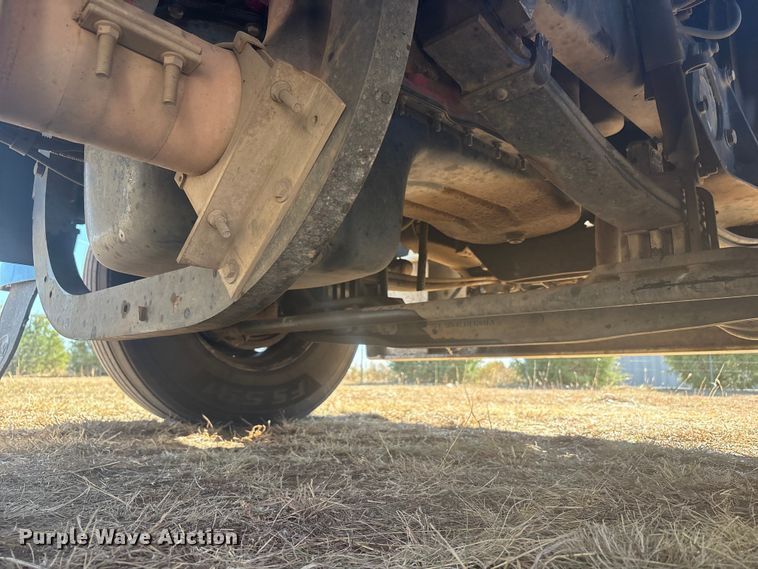 image for item EF6162 2007 Peterbilt 379 semi truck