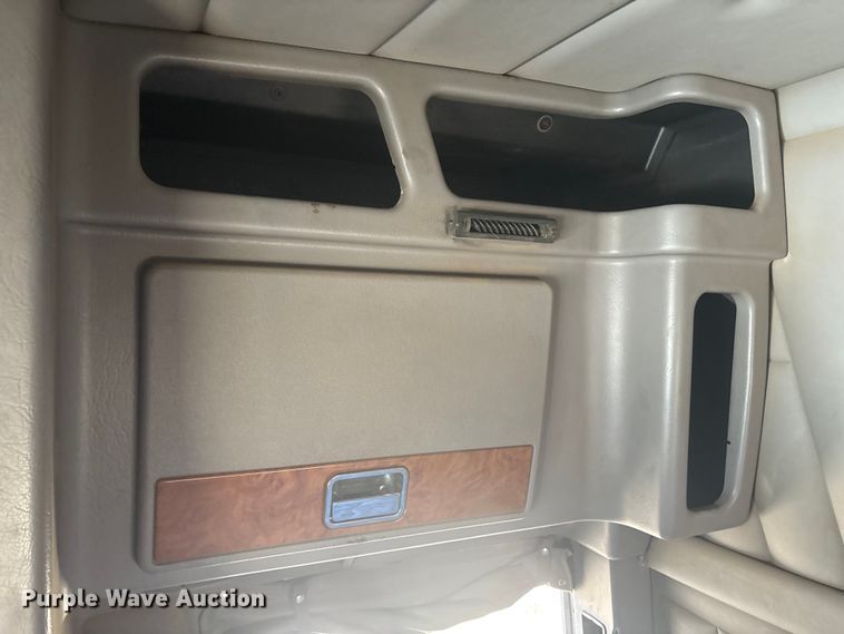 image for item EF6162 2007 Peterbilt 379 semi truck