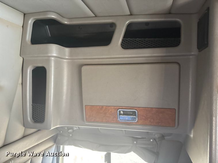 image for item EF6162 2007 Peterbilt 379 semi truck