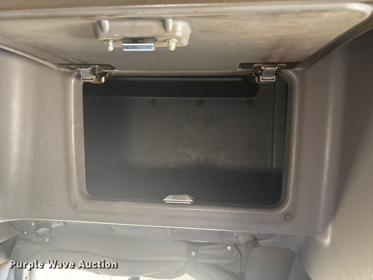 image for item EF6162 2007 Peterbilt 379 semi truck