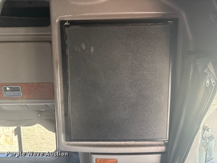 image for item EF6162 2007 Peterbilt 379 semi truck