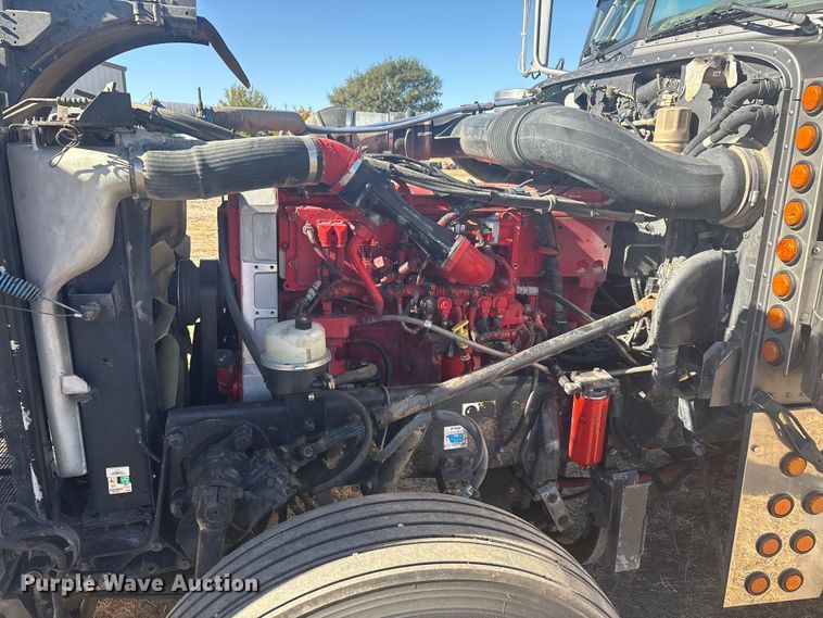 image for item EF6162 2007 Peterbilt 379 semi truck