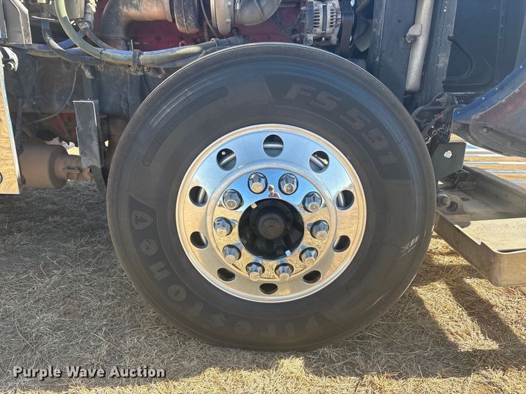 image for item EF6162 2007 Peterbilt 379 semi truck